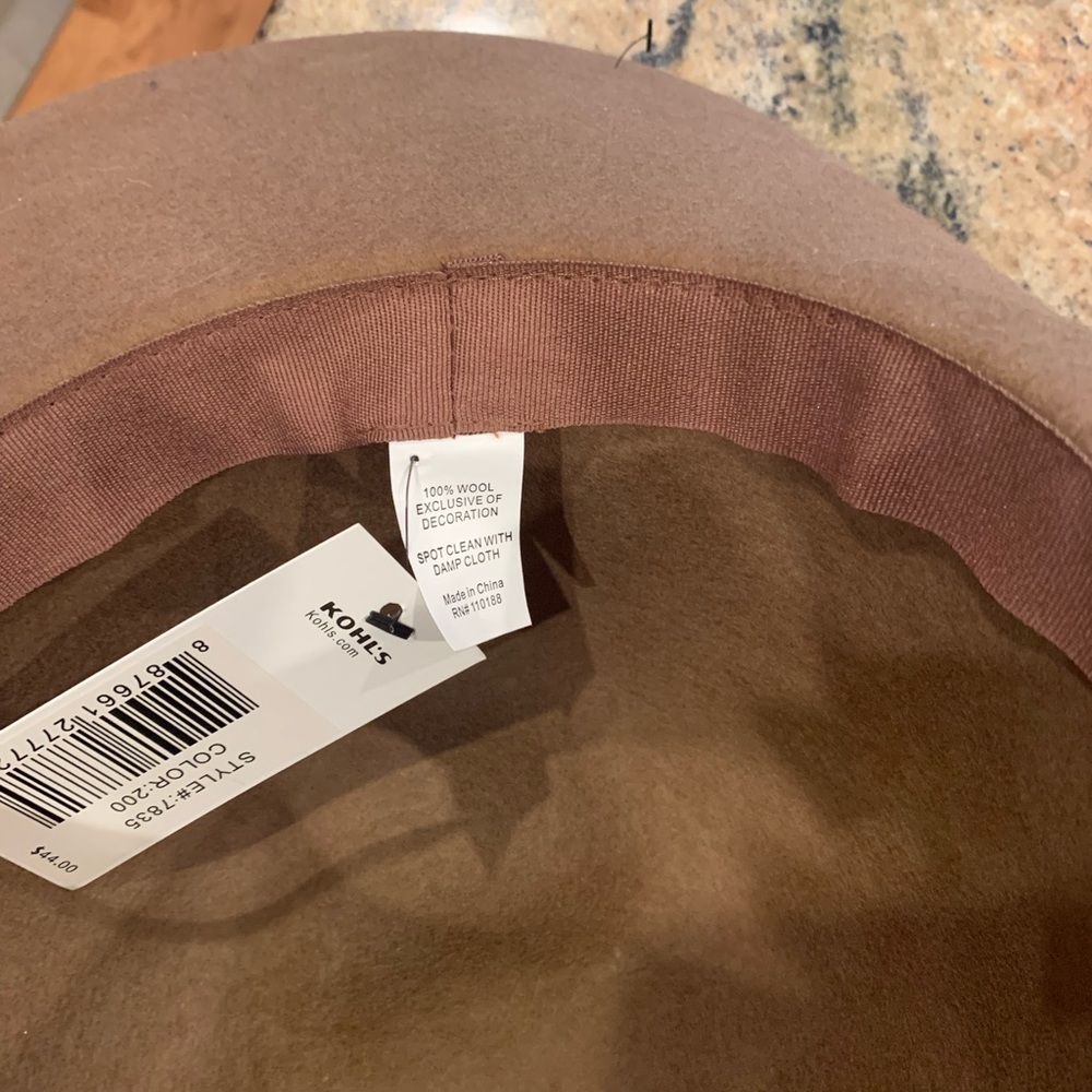 100% Wool Hat - Picture 2 of 2
